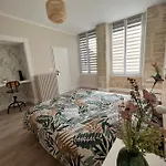 La Cour Du - F2 Centre-ville Avec Cour * ורדון-סור-מוס
