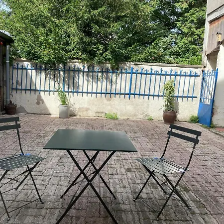 La Cour Du Prince: Cozy Ground Floor With Terrace Near Station Apartment