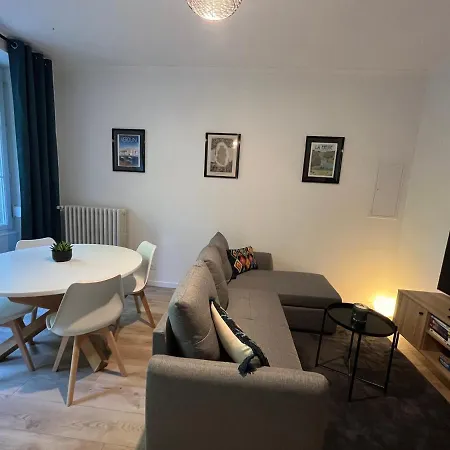 La Cour Du Prince: Cozy Ground Floor With Terrace Near Station * Verdun-sur-Meuse