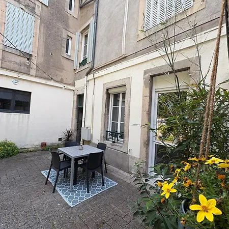 La Cour Du Prince: Cozy Ground Floor With Terrace Near Station